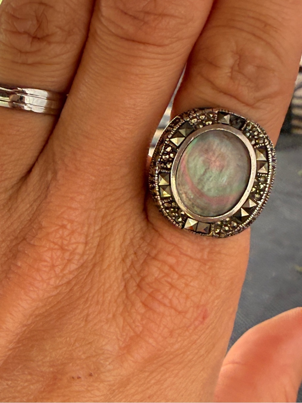 Vintage Art Deco 925 Mother of Pearl Marcasite Statement Ring - Size 9